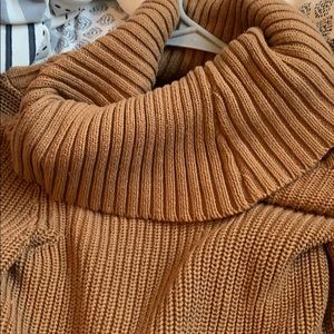 Turtle neck sweater